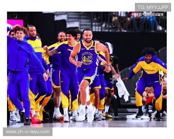 勇士替补席贡献连分，球队深度见长