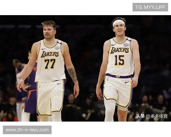 匹夫之勇难夺冠！东契奇44分，打败对手，也打废队友，东契奇精彩比赛